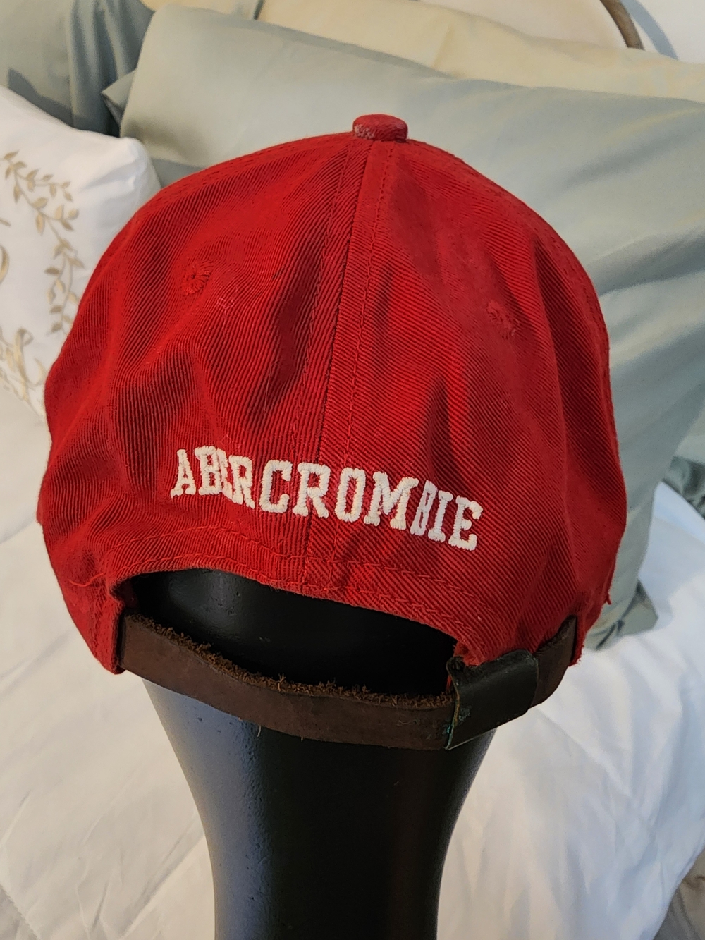 Abercrombie & Fitch Red Cotton Baseball Cap Unisex - Picture 4 of 6
